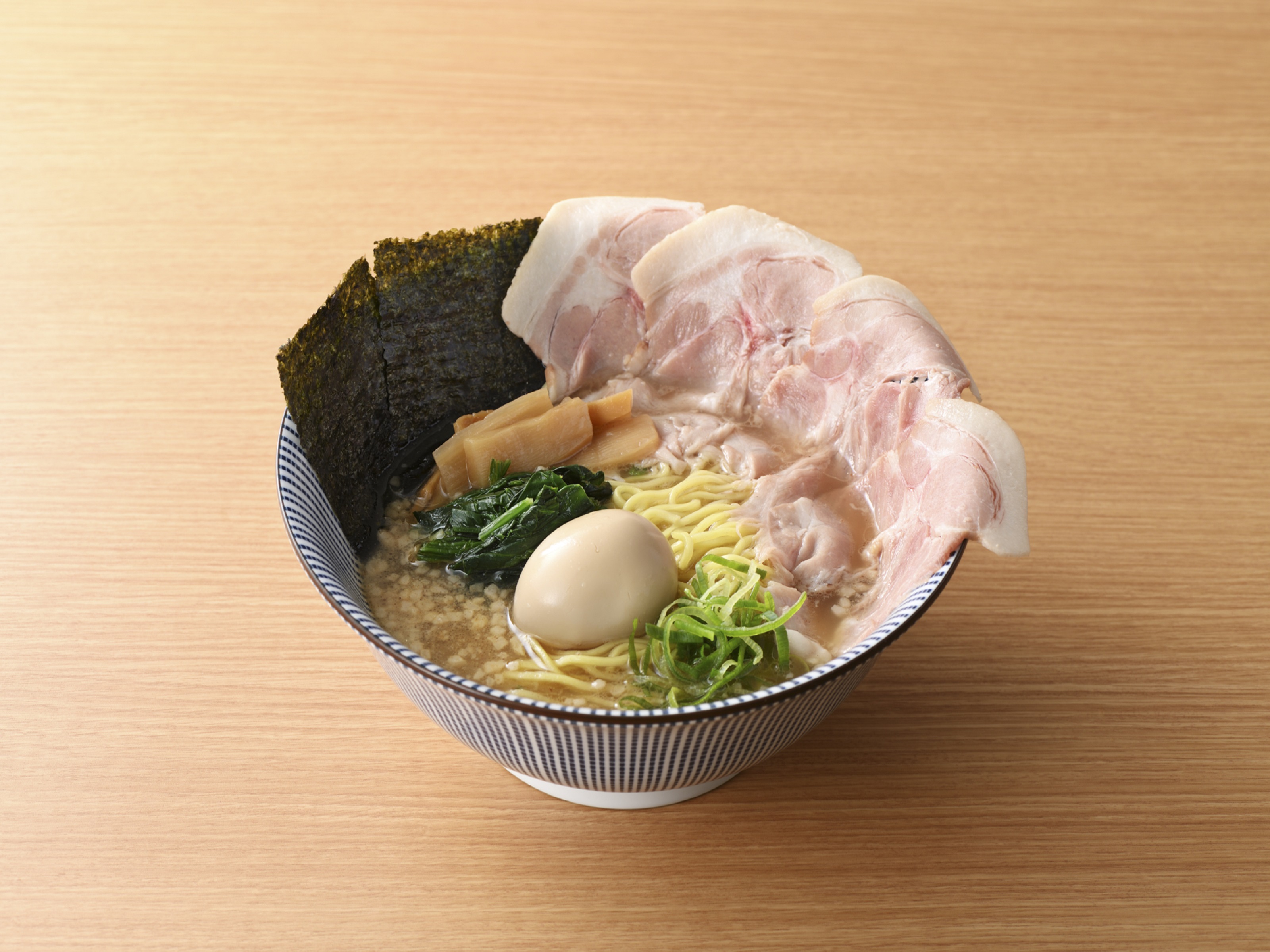 魚介豚骨醤油チャーシューラーメン