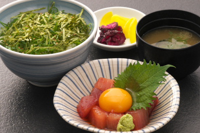 まぐろぶつのっけ定食